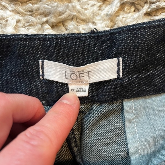 2/$30 - Loft - Dark Wash Jean Shorts - Picture 5 of 7
